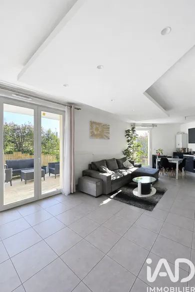 Apartment in Lentilly (69210)