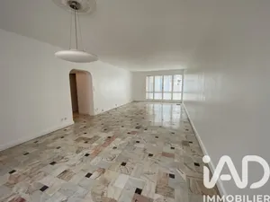 Apartment in Avon (77210)