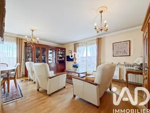 Apartment in Sens (89100)