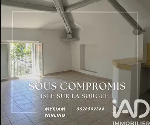 Apartment in L'Isle-sur-la-Sorgue (84800)