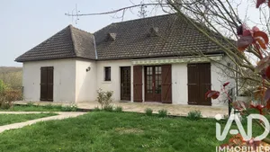 Maison d'architecte à Sainte-Maure-de-Touraine (37800)