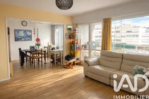 Apartment in Pontoise (95000)
