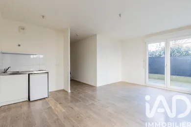 Apartment in Thiais (94320)