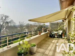 Apartment in Morangis (91420)