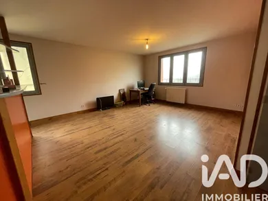 Immeuble à Vaiges (53480)