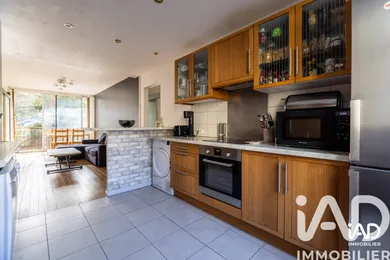 Apartment in Fontenay-le-Fleury (78330)