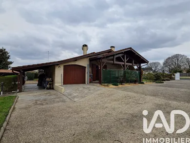 House in Salles (33770)