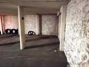 Parking à Paris (75010)