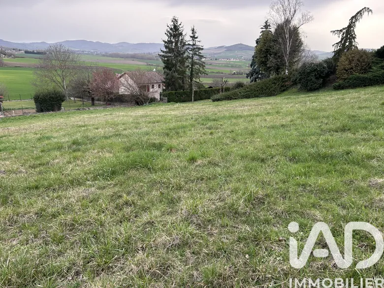 Terrain 1702 m² · à Moissat · 1 702 m² · 145 000 €