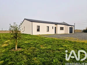 House in Sainte-Verge (79100)