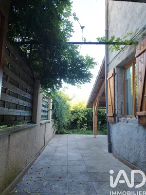 Maison de village à Saint-Jean-du-Bruel (12230)