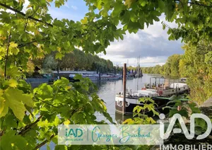 Barge in L'Île-Saint-Denis (93450)