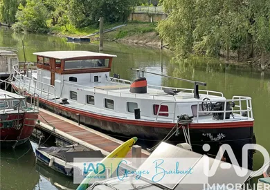 Barge in Conflans-Sainte-Honorine (78700)