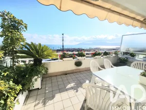 Apartment in Cannes (06150)