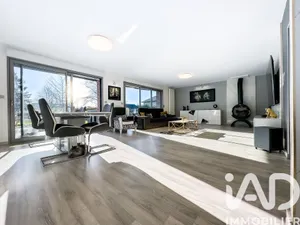 Architectural house in Petite-Forêt (59494)