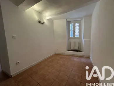 Apartment in Hyères (83400)