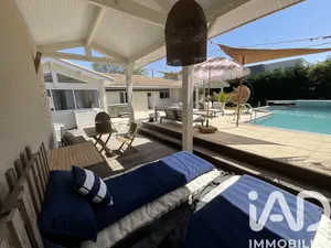 House in Parempuyre (33290)