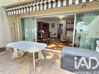 Apartment in Bandol (83150)