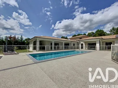 Architectural house in Langon (33210)