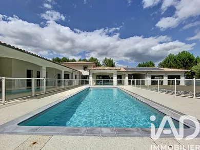 Architectural house in Langon (33210)