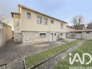 House in La Rochette (77000)