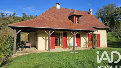 Maison traditionnelle à Saint Etienne De Maurs (15600)