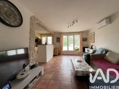 Appartement à Le Cannet-des-Maures (83340)