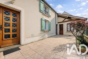 House in Blandy (77115)