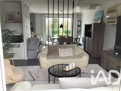 Pavillon à Saint-Hilliers (77160)