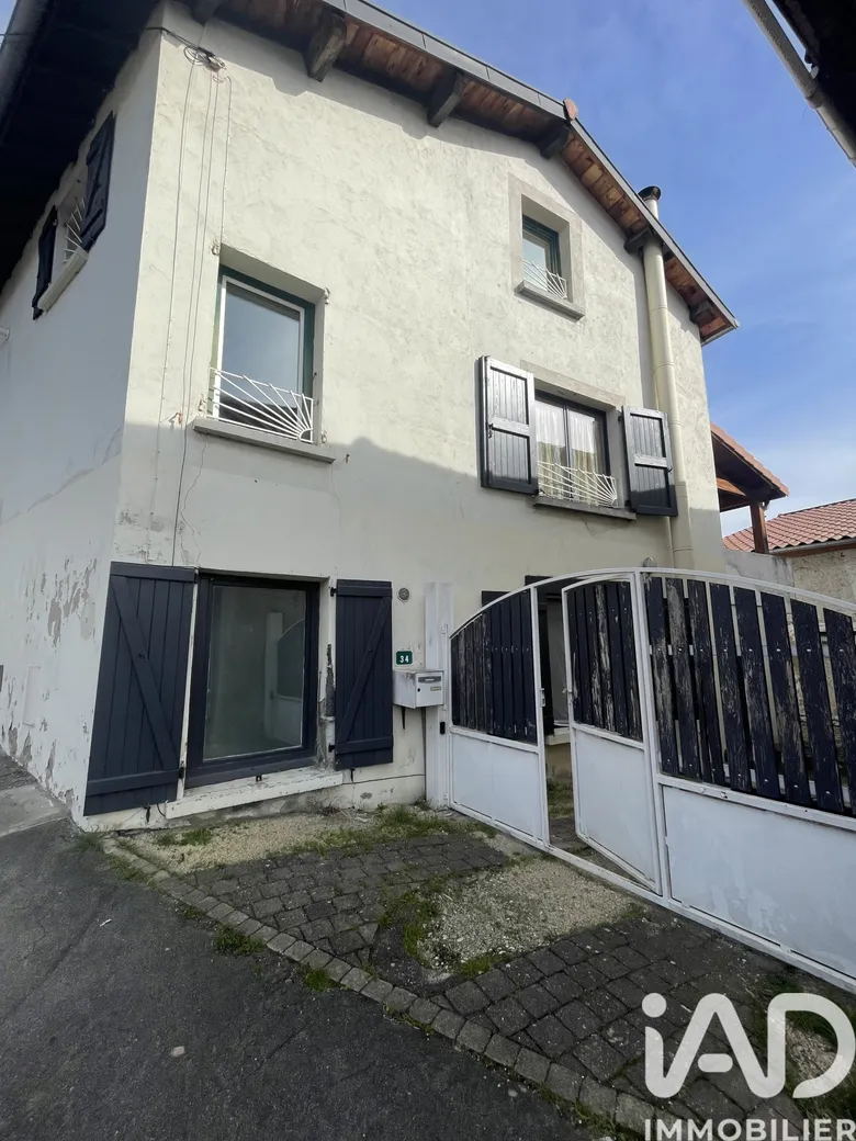 Maison 5 pièces 162 m² · à Beaurepaire · 162 m² · 149 900 €
