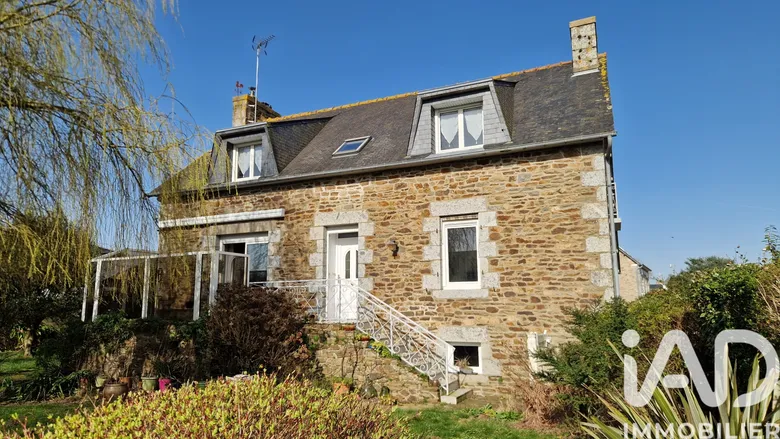 Maison 6 pièces 146 m² · à Plouguenast · 146 m² · 165 500 €
