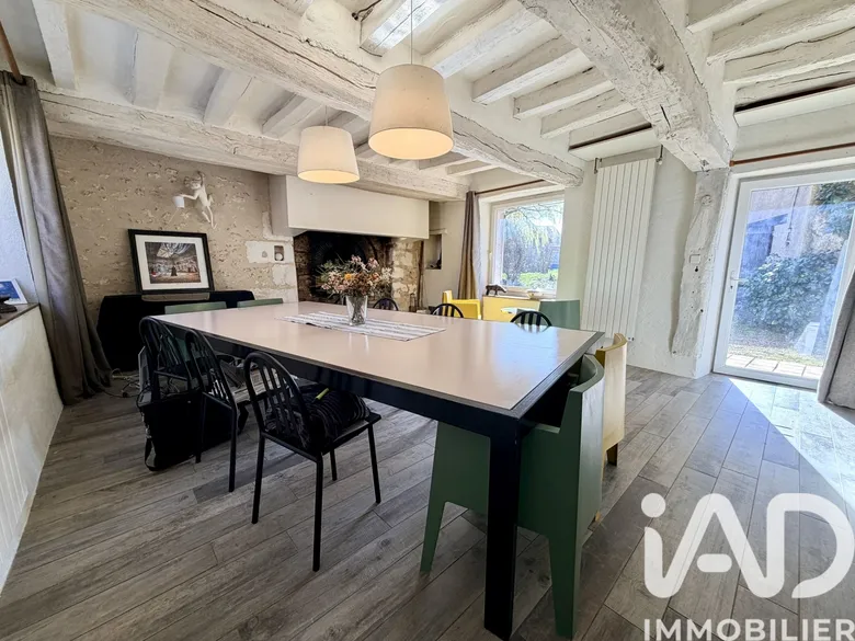 Maison 8 pièces 140 m² · à Savonnières · 140 m² · 390 000 €