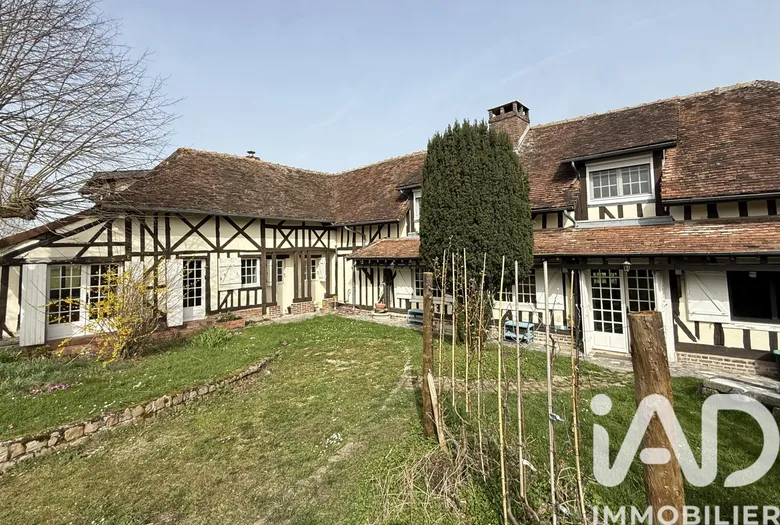 Maison 10 pièces 208 m² · à Géraudot · 208 m² · 281 000 €