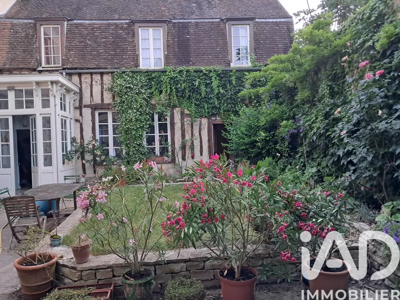 Maison 12 pièces 306 m² · à Auxerre · 306 m² · 470 000 €