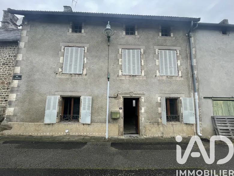 Maison 3 pièces 100 m² · à Giat · 100 m² · 39 900 €