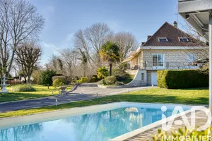 Maison à Vaux-sur-Seine (78740)