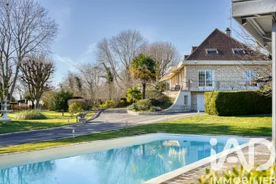 Maison à Vaux-sur-Seine (78740)