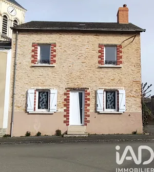 Maison de village à Préaux (53340)