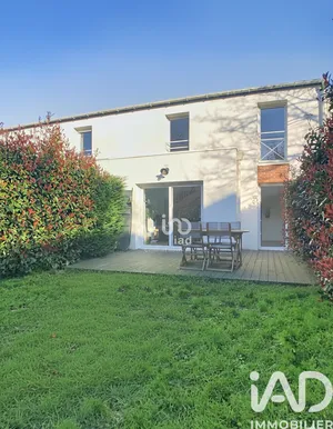 Townhouse in Nantes (44300)