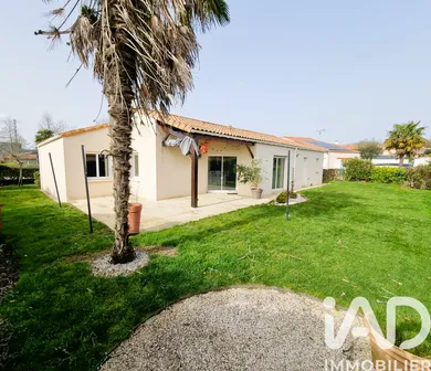 Pavillon à Les Herbiers (85500)