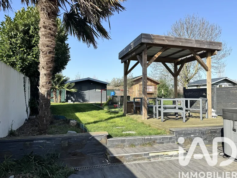 Maison 4 pièces 96 m² · à Neuville-en-Ferrain · 96 m² · 290 000 €