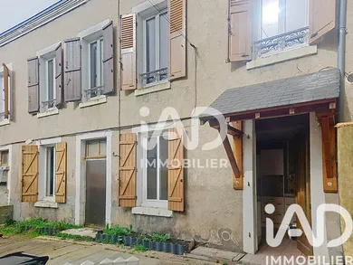 Townhouse in Vierzon (18100)