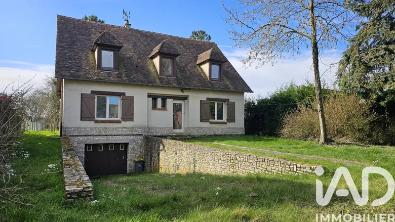 Maison 6 pièces 160 m² · à Sérifontaine · 160 m² · 250 000 €
