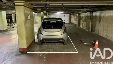 Parking à Paris (75009)