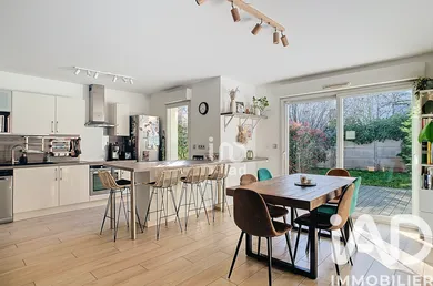 Townhouse in Nantes (44300)
