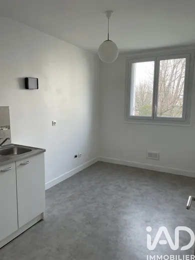 Apartment in Pontoise (95300)