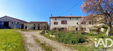 Farm in Beauvoir-sur-Niort (79360)