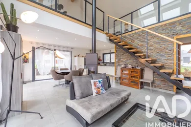 Architectural house in Le Bourg-d'Oisans (38520)