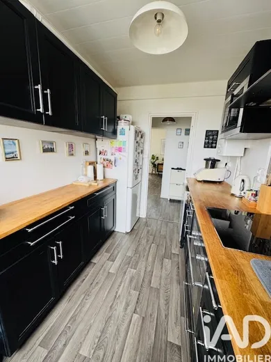 Apartment in BORDEAUX (33200)