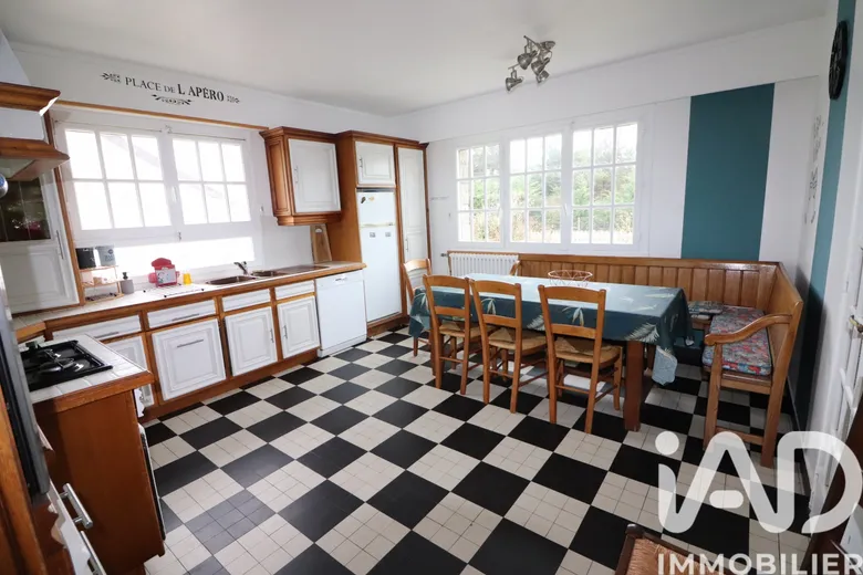 Maison 6 pièces 161 m² · à Saint-Pair-sur-Mer · 161 m² · 396 000 €